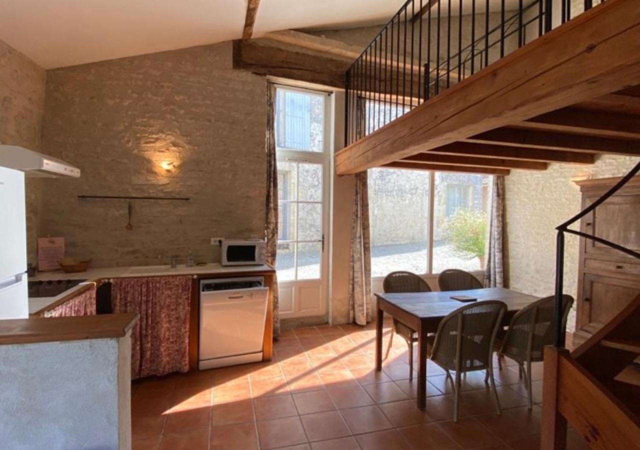 Domaine De La Laigne - Spa Asnières-la-Giraud Exterior foto